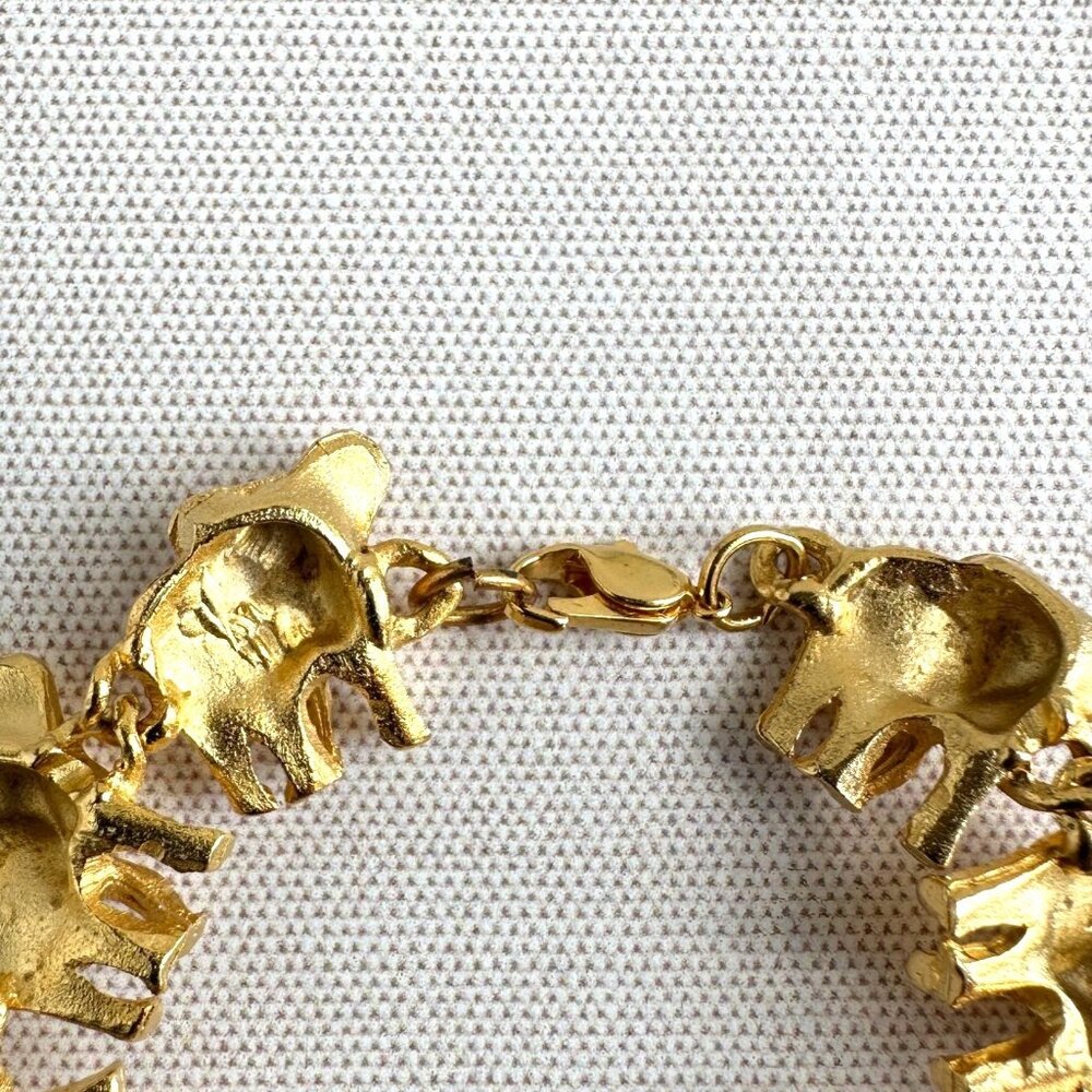 Vintage Elephant Bracelet, Gold Tone Link, Textured Finish, 7 Inch Safari Jewely - Picture 9 of 10